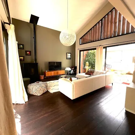 Beautiful Loft Cite Du Vin
