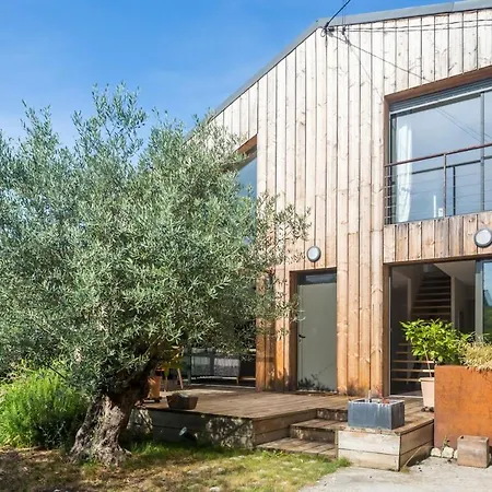 Beautiful Loft Cite Du Vin Bordeaux