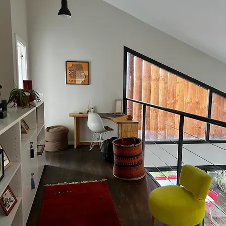Beautiful Loft Cite Du Vin